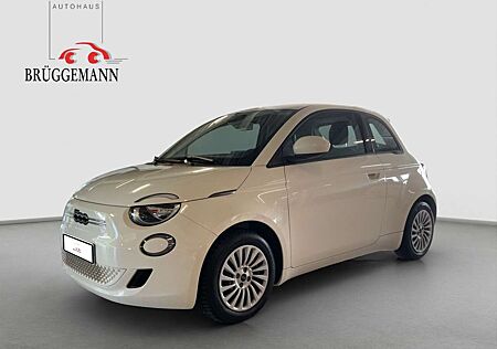 Fiat 500E + Radio- & Winterpaket