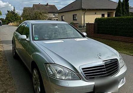 Mercedes-Benz S 350 (221.056)