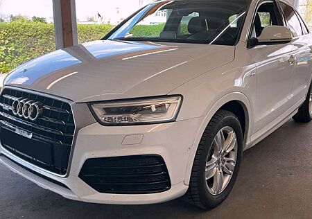 Audi Q3 2.0 TFSI sport quattro