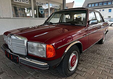 Mercedes-Benz 230