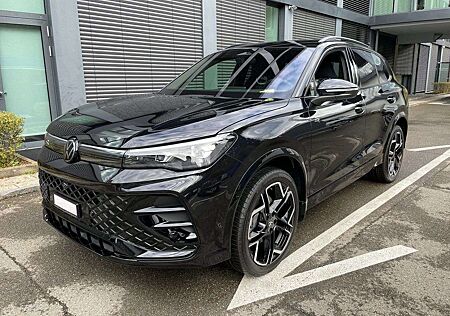 VW Tiguan Volkswagen TDI R-Line AHK 20Z Leder Pano Stand VOLL