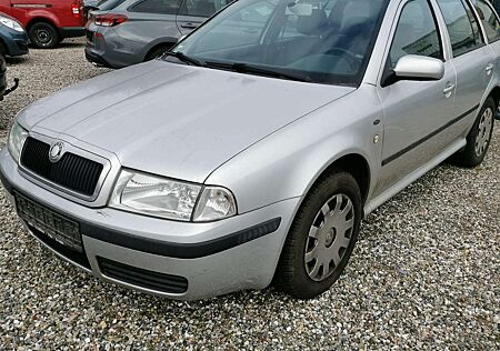 Skoda Octavia Ambiente*TEMPO*SZH*KLIMA*PDC HI*