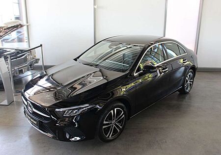 Mercedes-Benz A 250 e Limousine Progressive Plus 11kw Ambiente