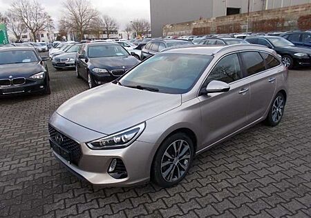 Hyundai i30 CW Premium AHK LED Navi Leder WR