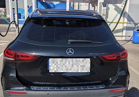 Mercedes-Benz GLA 200 7G-DCT AMG Line