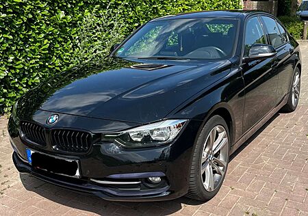 BMW 318d 318 Lim- Sport Line Navi*PDC*LM 18``