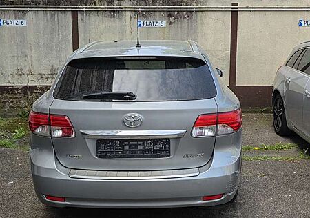 Toyota Avensis Combi 2.2 D-4D Executive