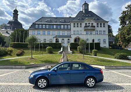 Audi A4 B6 2.0 Limousine SR+WR auf Alu TÜV fast NEU