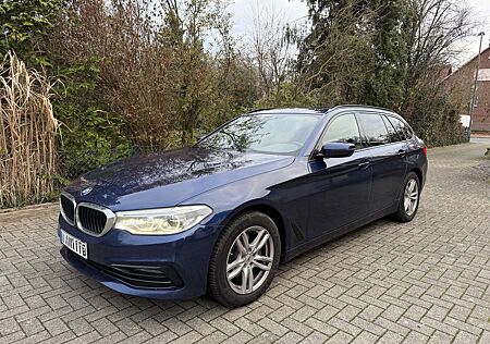 BMW 520d 520 Touring Sport Line Standheizung Pano. AHK