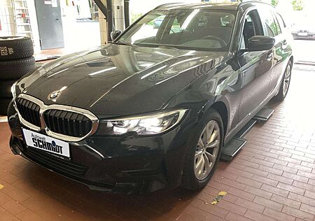 BMW 318 i Touring Advantage + 2Jahre-BPS.-GARANTIE
