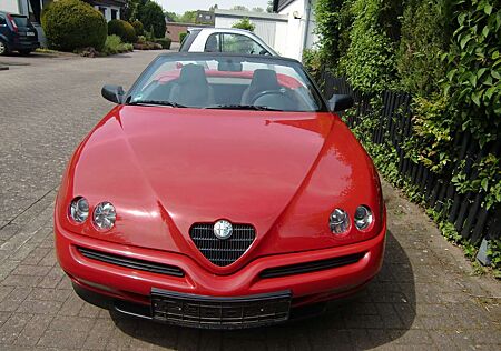 Alfa Romeo Spider 2.0 16V Twin Spark