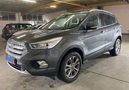 Ford Kuga Titanium 4x2 Navi Allwetter Mehrzonenklima WLAN Am