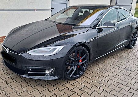 Tesla Model S P100D Ludicrous Performance Raven