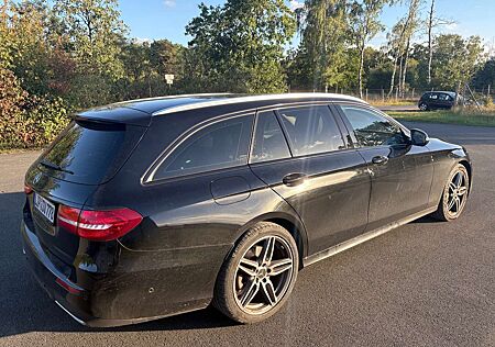 Mercedes-Benz E 350 d 4Matic T 9G-TRONIC AMG Line