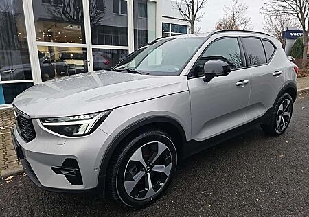 Volvo XC 40 XC40 B4 Plus Dark AHZV/Glasdach, Fahr-Paket