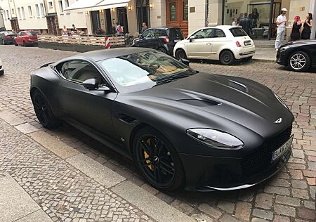 Aston Martin DBS