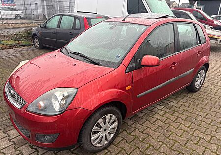 Ford Fiesta 1.6 TDCI.Klima GSD. Ghia