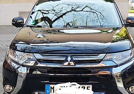 Mitsubishi Outlander 2.0 4WD Plug-In Hybrid Plus