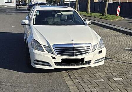 Mercedes-Benz E 220 CDI DPF BlueEFFICIENCY