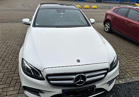 Mercedes-Benz E 350 E+350e+9G-TRONIC+AMG+Line+Widescreen