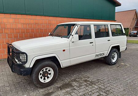 Nissan Patrol - 260 - 2,8 Turbo - Diesel lang -7 Sitzer