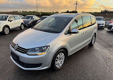 VW Sharan Volkswagen 1.4 TSI DSG 7-Sitzer Navi PDC Kam Pano 2H