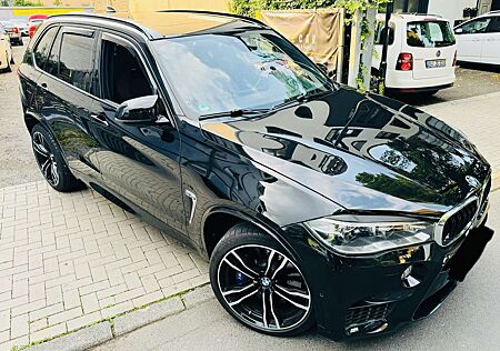 BMW X5 M VOLLAUSSTATTUNG / HUD / STANDHEIZUNG / AHK PANO