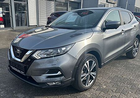 Nissan Qashqai N-Connecta AT*TOTWINKEL*FSH*SHZ*