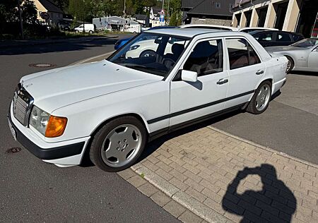 Mercedes-Benz 230 E Schlebedach,OLDTIMER,Neu TÜV