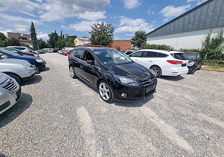 Ford Focus Titanium 1 HAND TÜV AU NEU