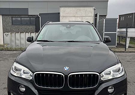 BMW X5 xDrive30d Sport-Aut. 1HAND UNFALLFREI