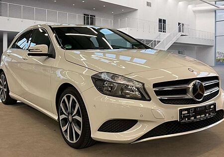 Mercedes-Benz A 180 BE Automatik 86 Tkm*Navigation*Standheizung*
