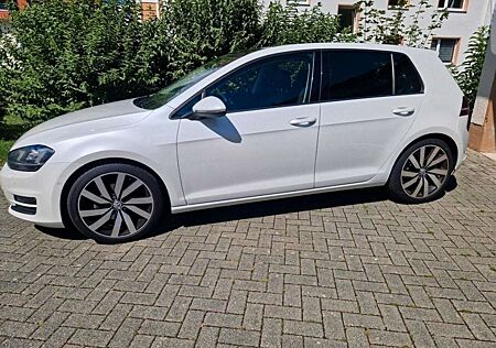 VW Golf Volkswagen 1.4 TSI ACT BlueMotion Technology Highline