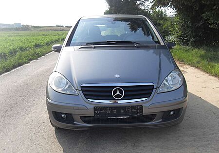 Mercedes-Benz A 150 Elegance Edition 10