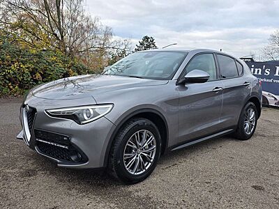 Alfa Romeo Stelvio Q4 4WD Automatik Leder Navigation 18Zoll Lane-ass