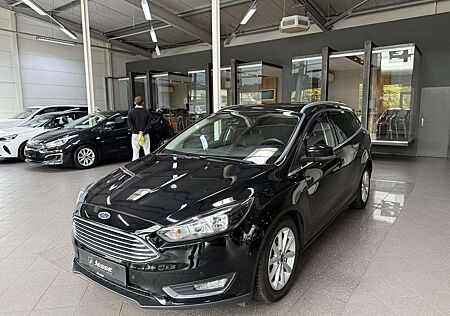 Ford Focus 1.5 TDCi Titanium Tempomat Keyless Navi R.Cam