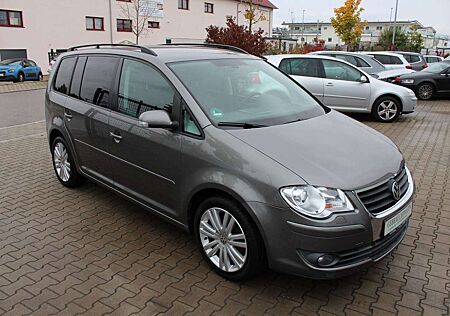 VW Touran Volkswagen United