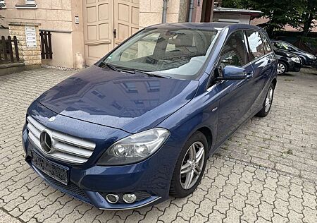 Mercedes-Benz B 180 (BlueEFFICIENCY)