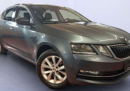 Skoda Octavia Style 1.Hand Teilleder LED ACC Carplay Kamera Alu