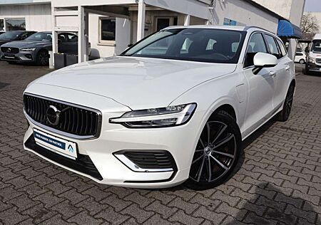 Volvo V60 T6 AWD Recharge Core|NAVI|R-CAM|PDC|SHZG|