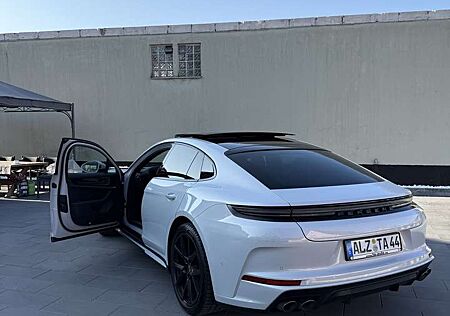 Porsche Panamera Basis