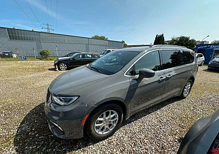 Chrysler Pacifica 3,6 Touring L2022 end of the year sale