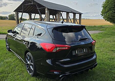 Ford Focus Turnier 2.3 EcoBoost S&S ST