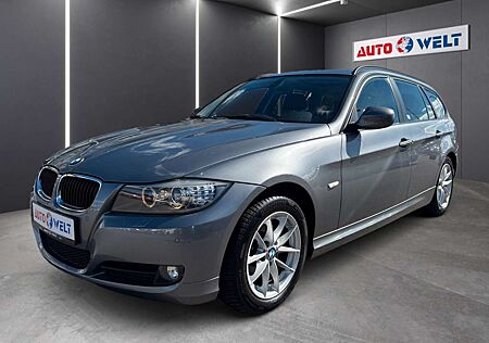 BMW 318 i Kombi Bi-Xenon Navi Sitzhzg Parkhilfe v+h