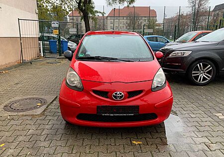 Toyota Aygo UNFALLFREI AUS 2 HAND,KLIMA