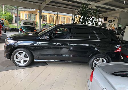 Mercedes-Benz ML 350 4MATIC 7G-TRONIC, AMG-STYLE, 1. HD