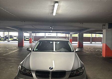 BMW 330i 330
