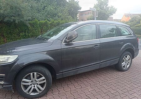 Audi Q7 3.0 TDI DPF quattro tiptronic