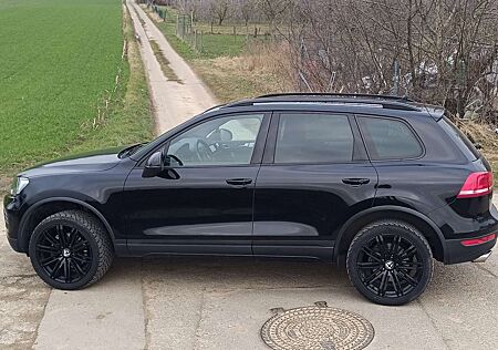 VW Touareg Volkswagen 3.0 V6 TDI Black Edition Terrain Tech