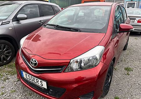 Toyota Yaris Life